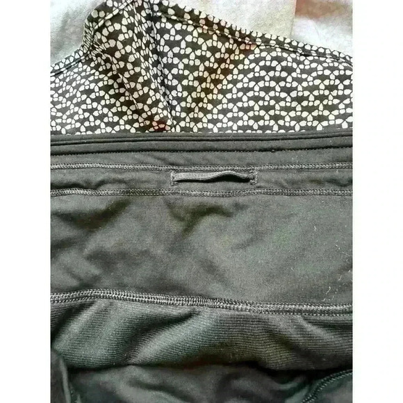 Lululemon Real Quick High Rise Perforated Shorts in Monochromic Black Size 6 - Picture 9 of 9